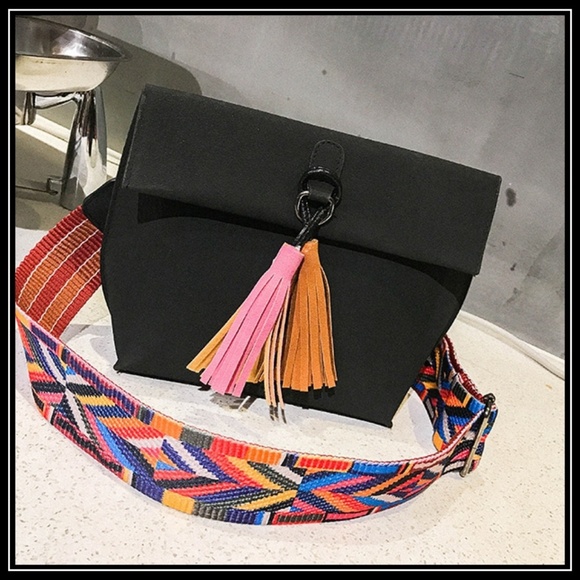 NEW FLORENCE Tassel Bag - Picture 3 of 8